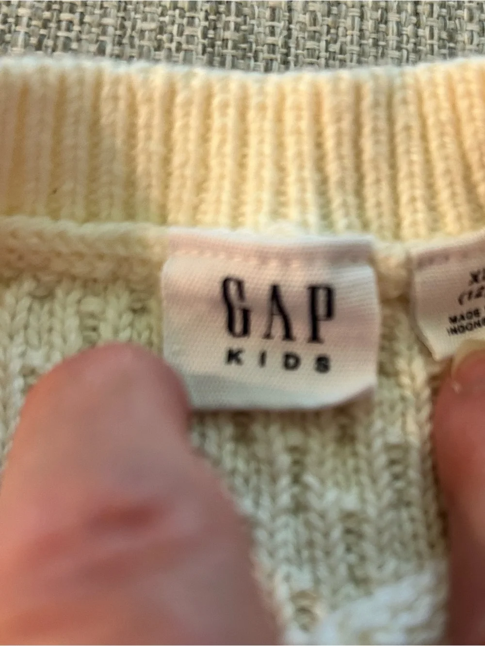 Boys’ Gap Cream Colored Cable Knit Sweater 12 (XL)